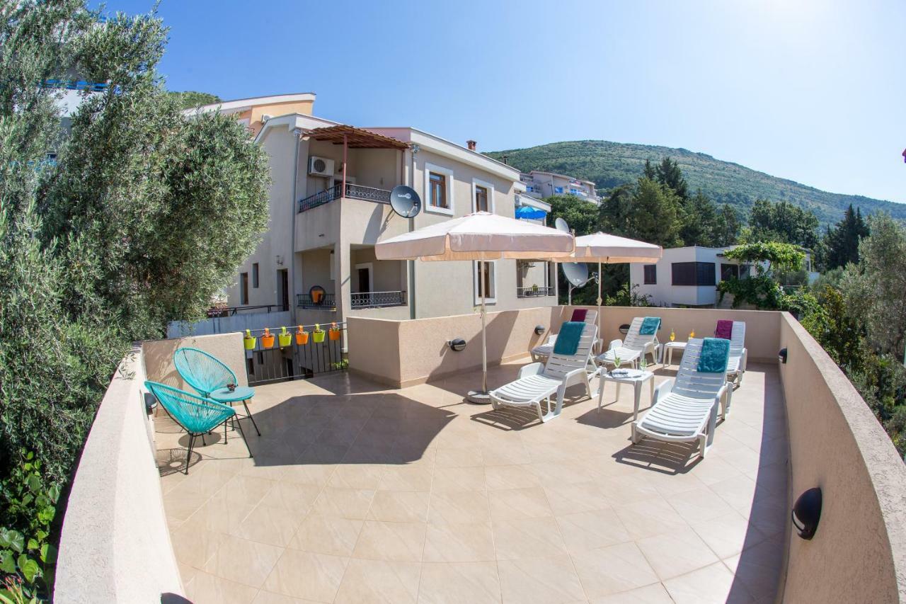 Villa Sandra Petrovac エクステリア 写真